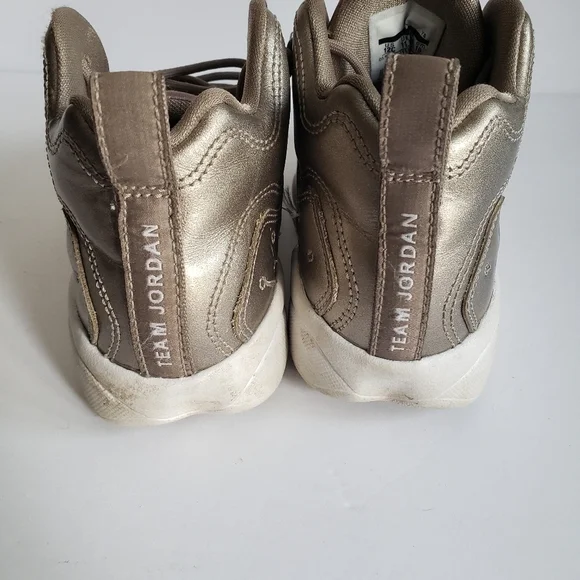Jordan Jumpman Team II Metallic Gold Midtop Sneakers Youth Size 12 - Picture 11 of 13